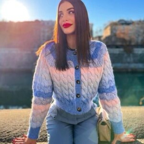 Zara Chunky Cable Knit Wool Alpaca Blend Cropped Cardigan Blue & Pink Large NEW - Picture 3 of 8